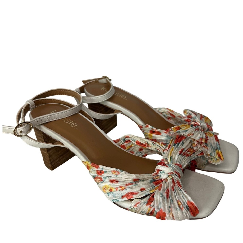Kensie Woman Floral Pleated Bow Block Heels Size 7.5